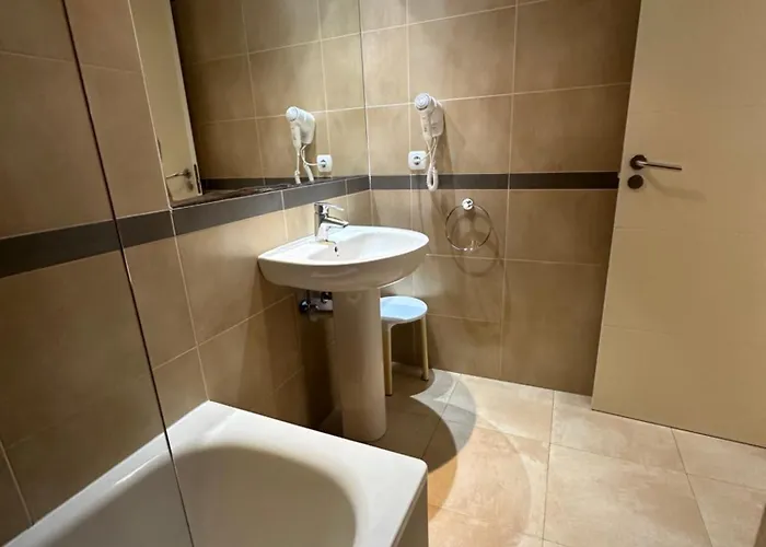 Luxurious Esmerald Apartment *